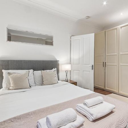 Stunning 2Bed 2Bath Apt In Earls Court Sleeps Six London Exteriör bild