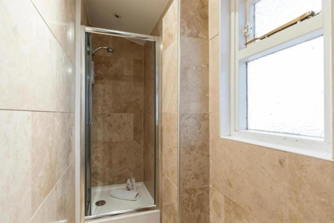 Stunning 2Bed 2Bath Apt In Earls Court Sleeps Six London Exteriör bild