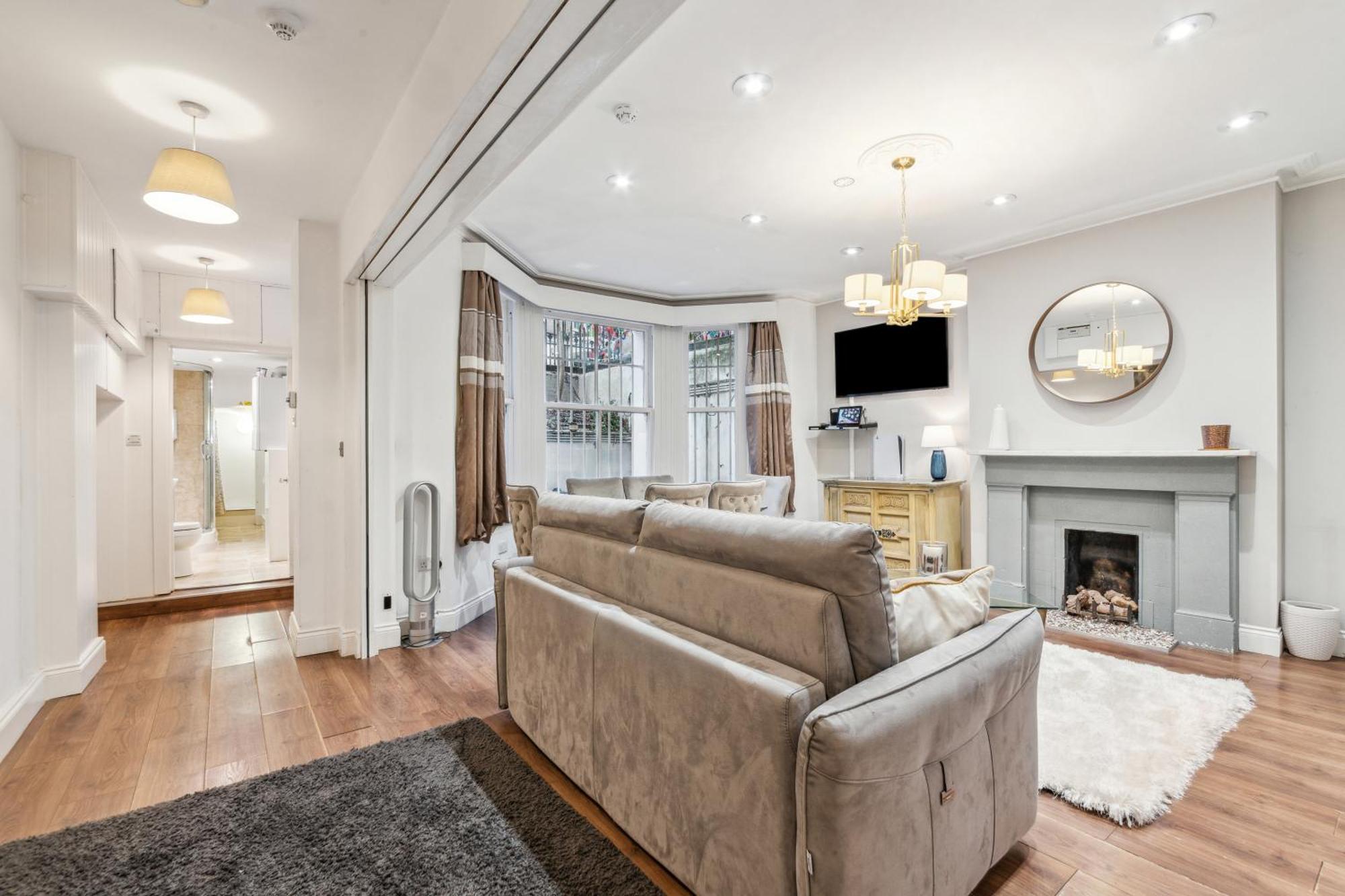 Stunning 2Bed 2Bath Apt In Earls Court Sleeps Six London Exteriör bild