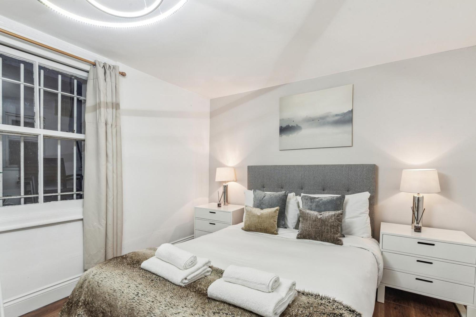 Stunning 2Bed 2Bath Apt In Earls Court Sleeps Six London Exteriör bild