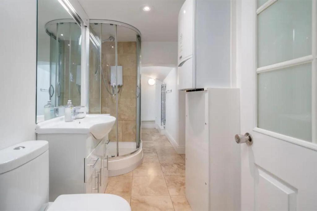 Stunning 2Bed 2Bath Apt In Earls Court Sleeps Six London Exteriör bild